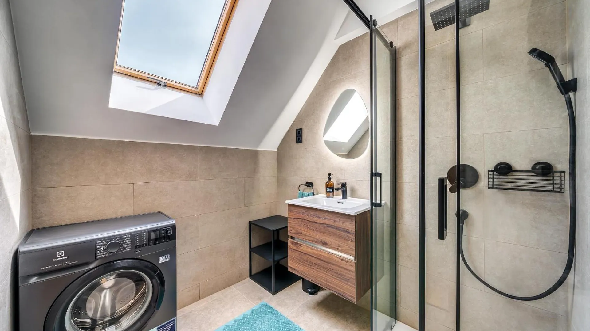 Stylish Flat With Parking In Budapests Vibrant Area Apartment