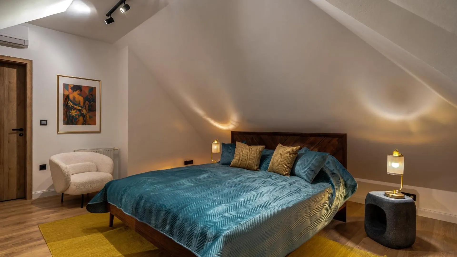Stylish Flat With Parking In Budapests Vibrant Area Hungary